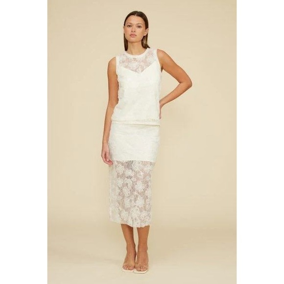Lucy Paris Dresses & Skirts - Lucy Paris Eva Lace Skirt Size Medium